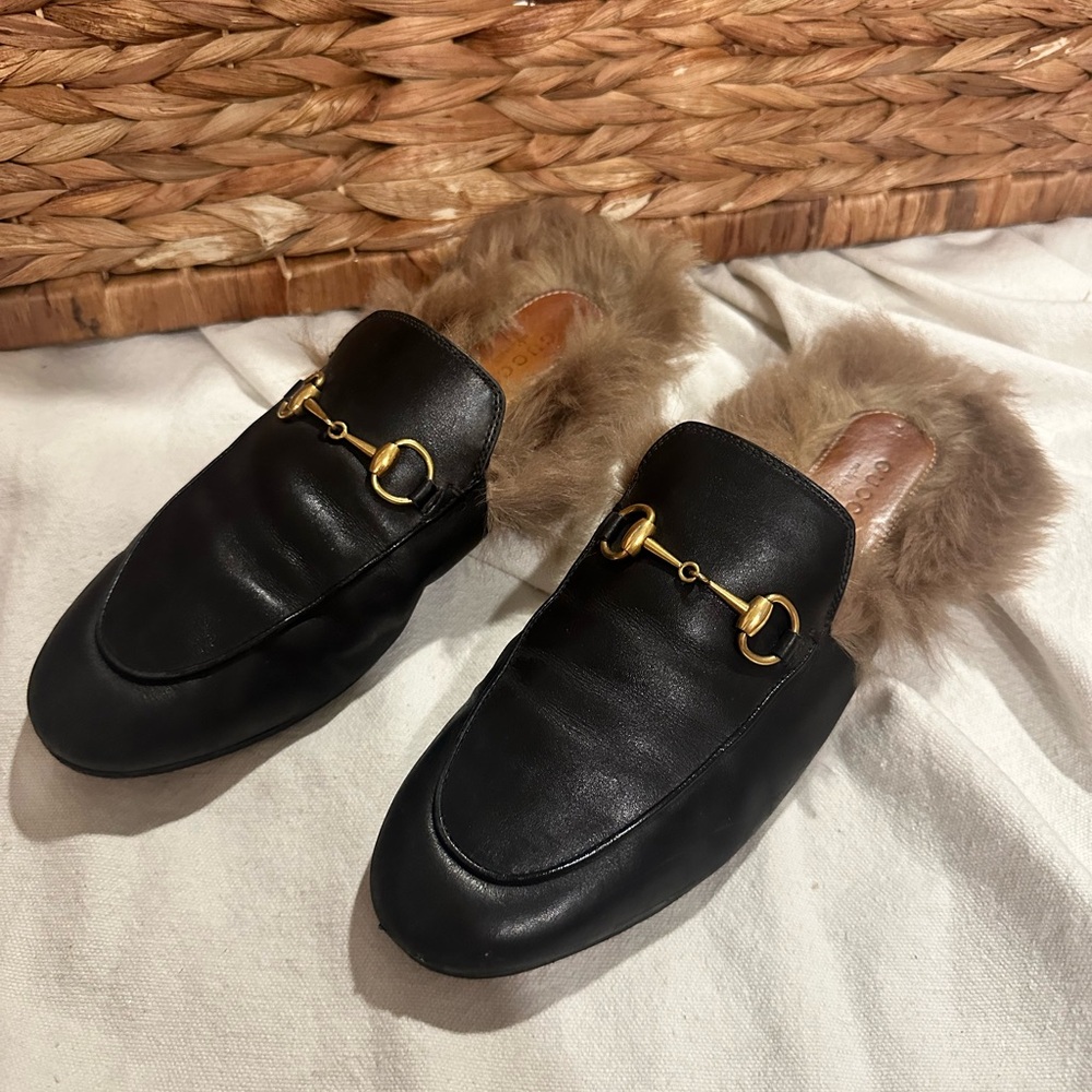 Gucci Black Leather Fur-Lined Women’s Loafers